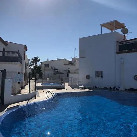 Casa Chayofita أرونا